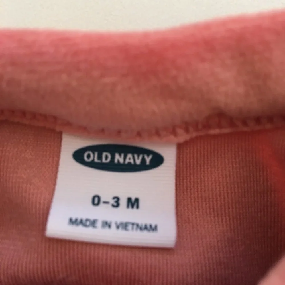 Old Navy Velour Debossed-Star Footed One-Piece, Antique Coral, Size 0-3 Months